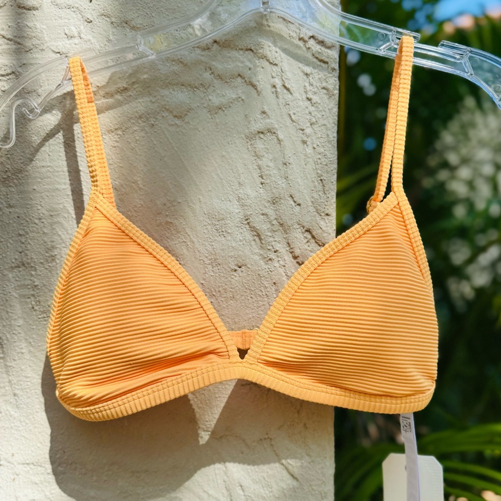 🌺🌺 BILLABONG 🌺🌺 Tanlines Ceci Triangle Bikini Swim Top